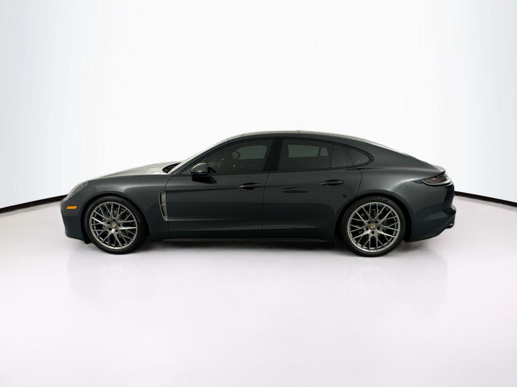 صورة 8 لـ 2023 Porsche PANAMERA 4