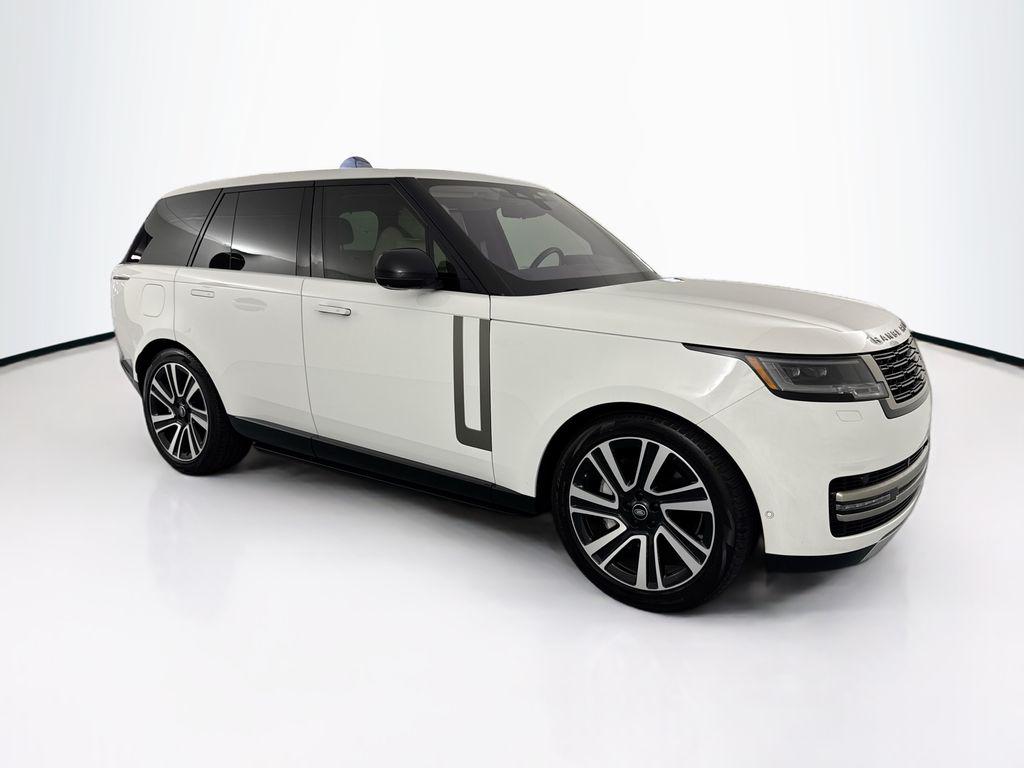 2023 LAND Rover RANGE ROVER P400 SE — фото 3