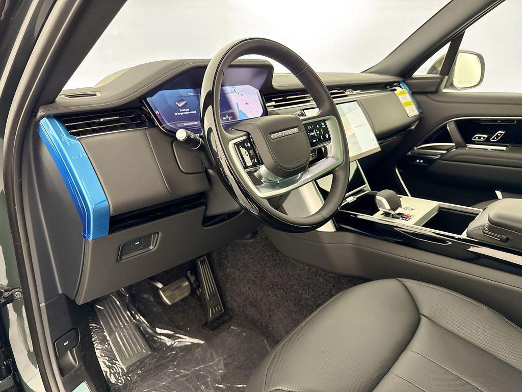 صورة 9 لـ 2026 LAND Rover RANGE ROVER P400 SE