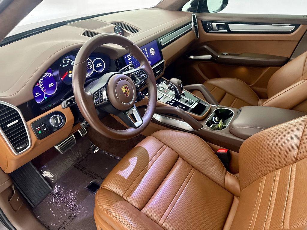 PORSCHE CAYENNE - 9
