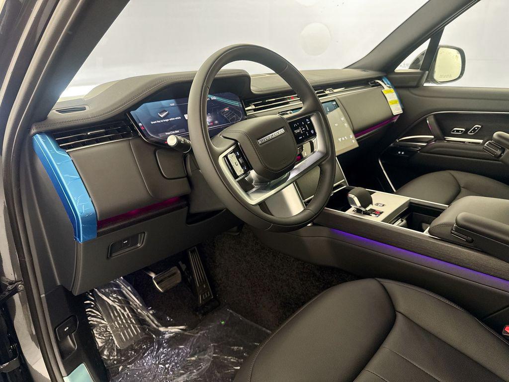 صورة 9 لـ 2026 LAND Rover RANGE ROVER P400 SE