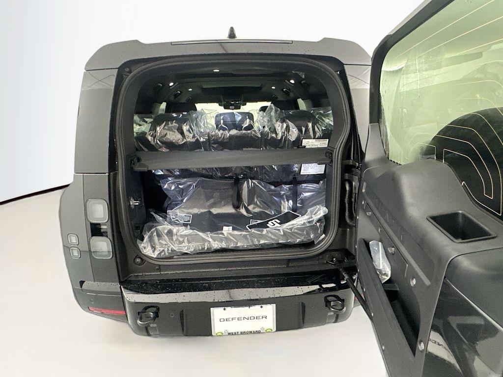 2026 LAND Rover DEFENDER P400 X-DYNAMIC SE — миниатюра 26