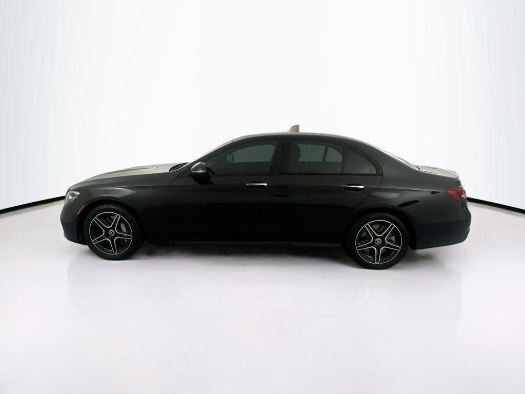 MERCEDES-BENZ E-CLASS - 8