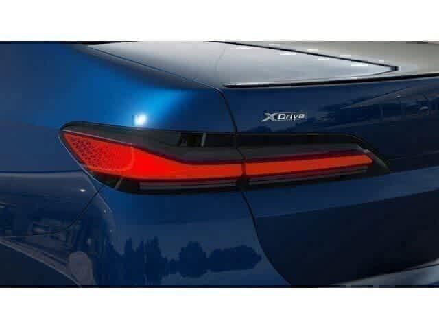 صورة 8 لـ 2026 BMW 750E I XDRIVE