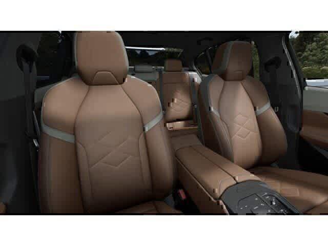 صورة مصغرة 11 لـ 2027 BMW 550E 550E XDRIVE