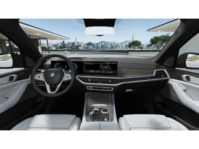 صورة 10 لـ 2027 BMW X7 XDRIVE40I