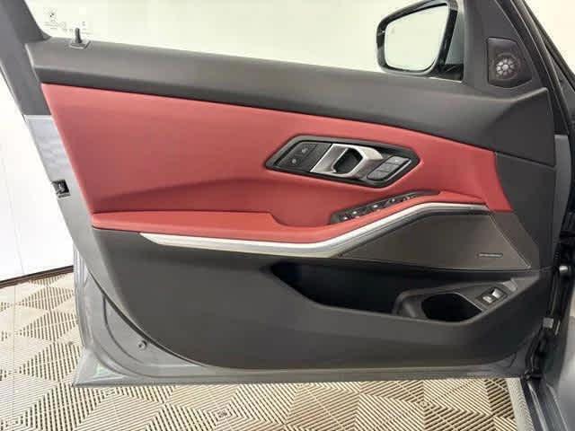 صورة 9 لـ 2026 BMW 330 XDRIVE