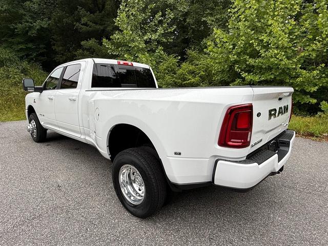 2026 RAM 3500 LARAMIE — миниатюра 11