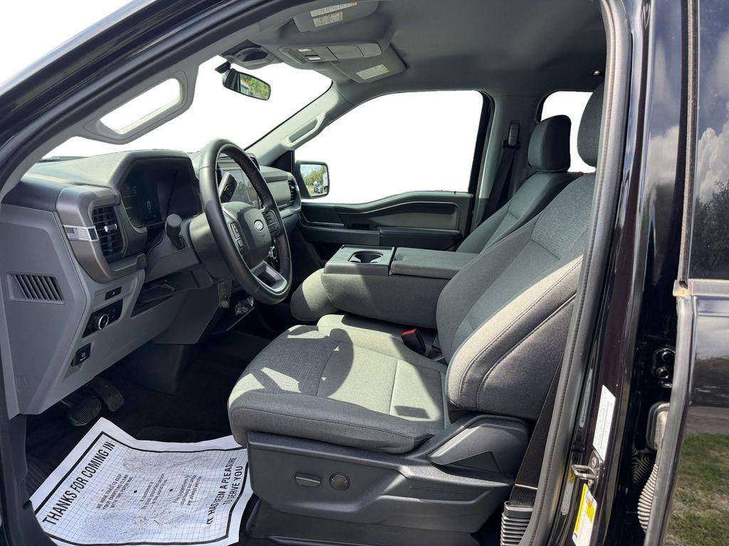 صورة مصغرة 13 لـ 2025 FORD F-150 XLT