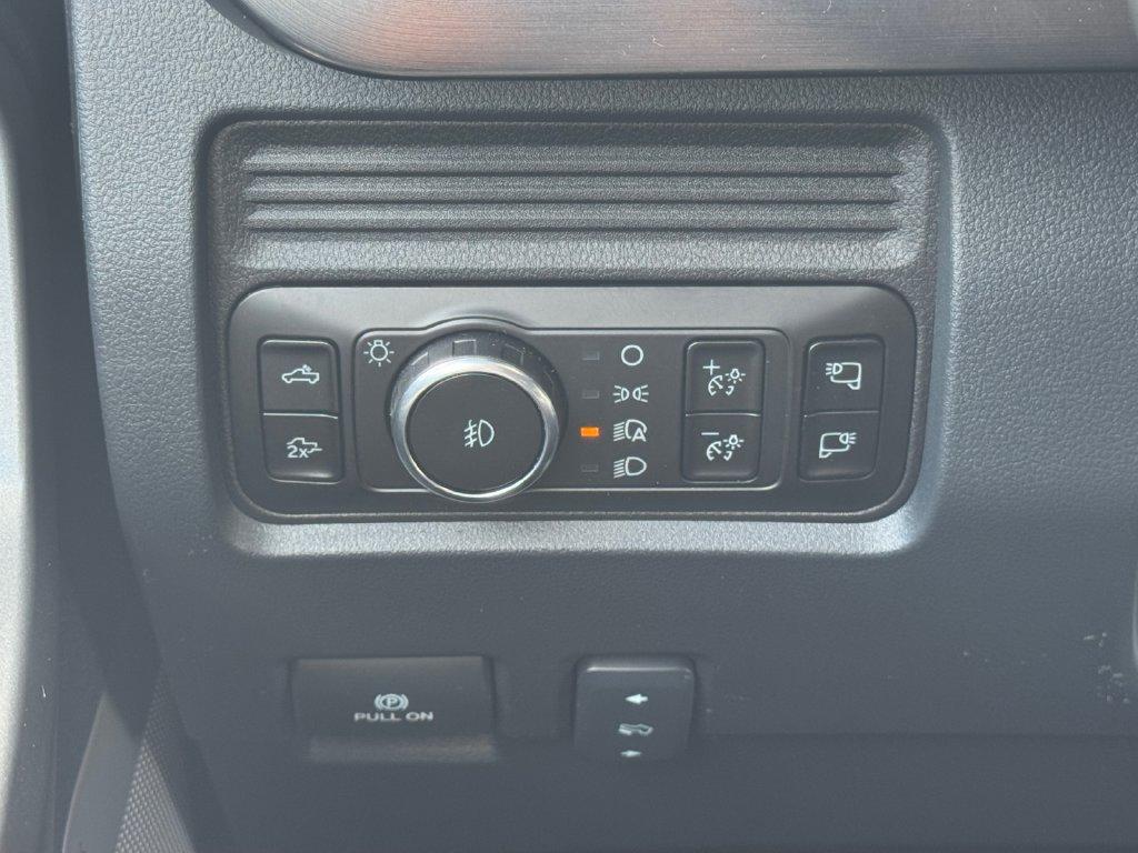 2026 FORD F-250 LARIAT thumbnail 28