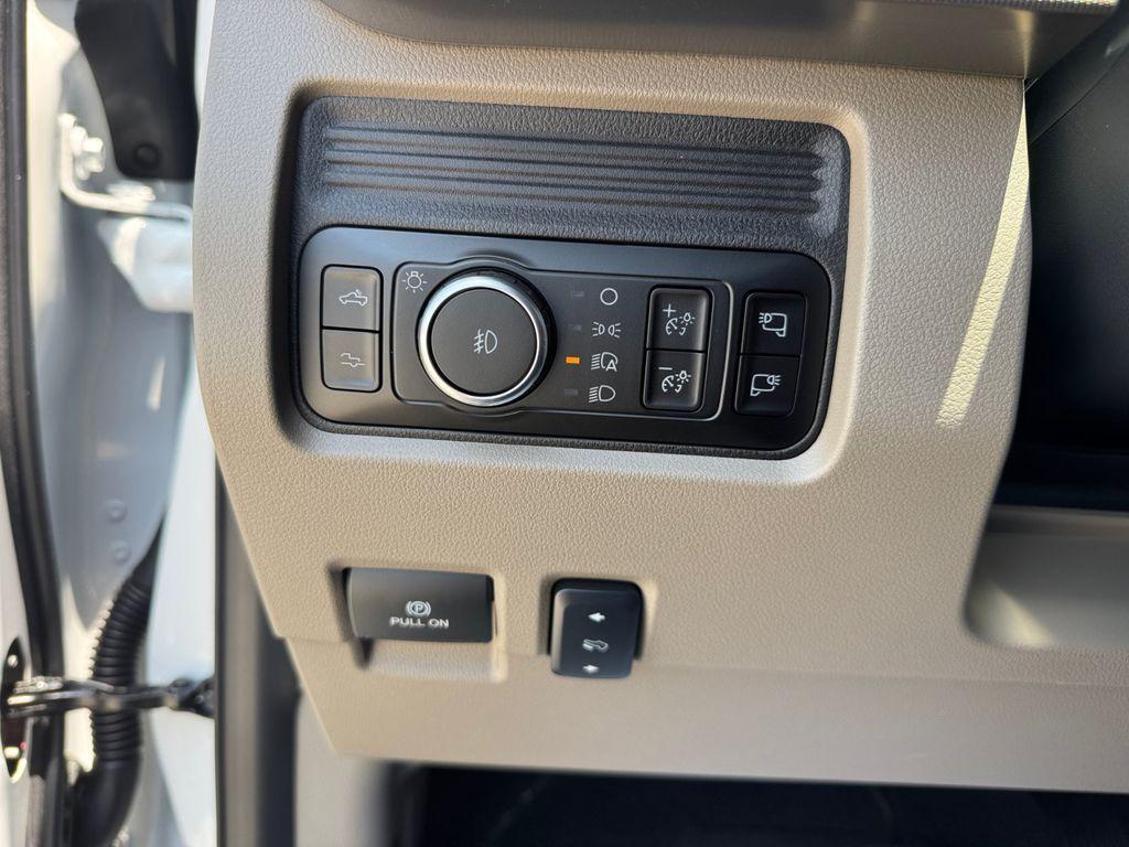 2026 FORD F-350 PLATINUM — миниатюра 21