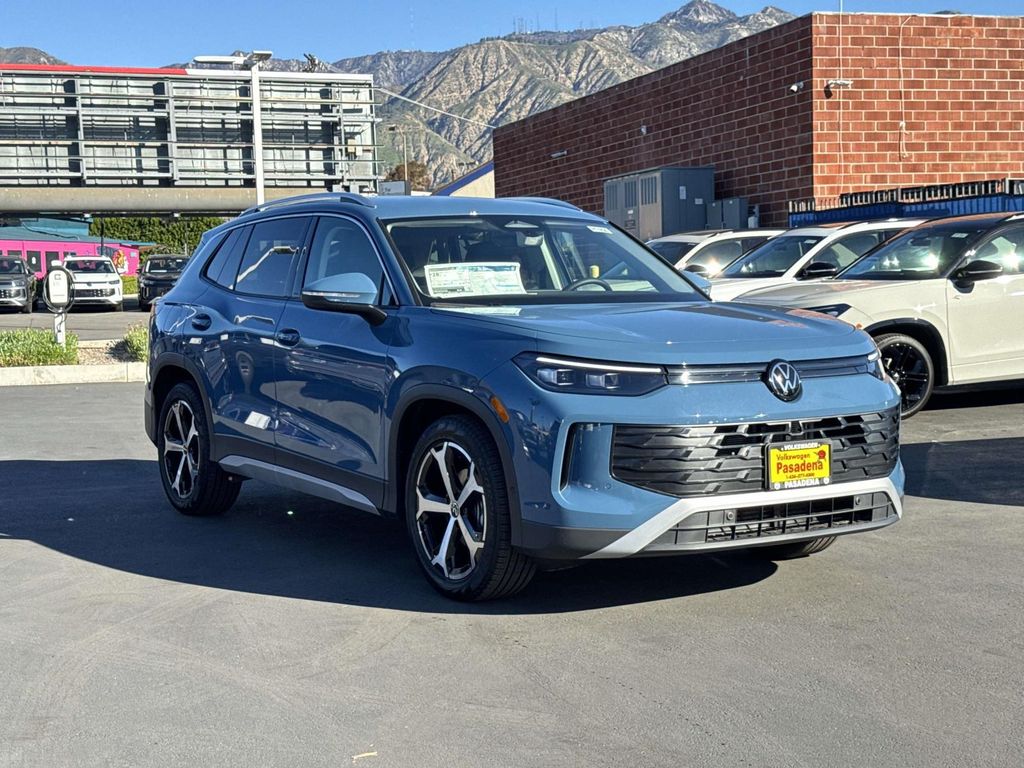 New 2026 Volkswagen Tiguan 2.0T SE