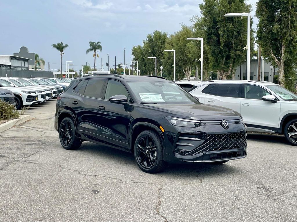 New 2026 Volkswagen Tiguan 2.0T SE R-Line Black