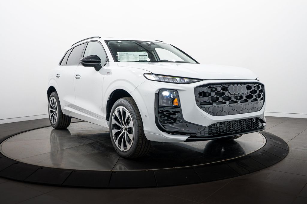 2026 AUDI Q3 S LINE — миниатюра 2