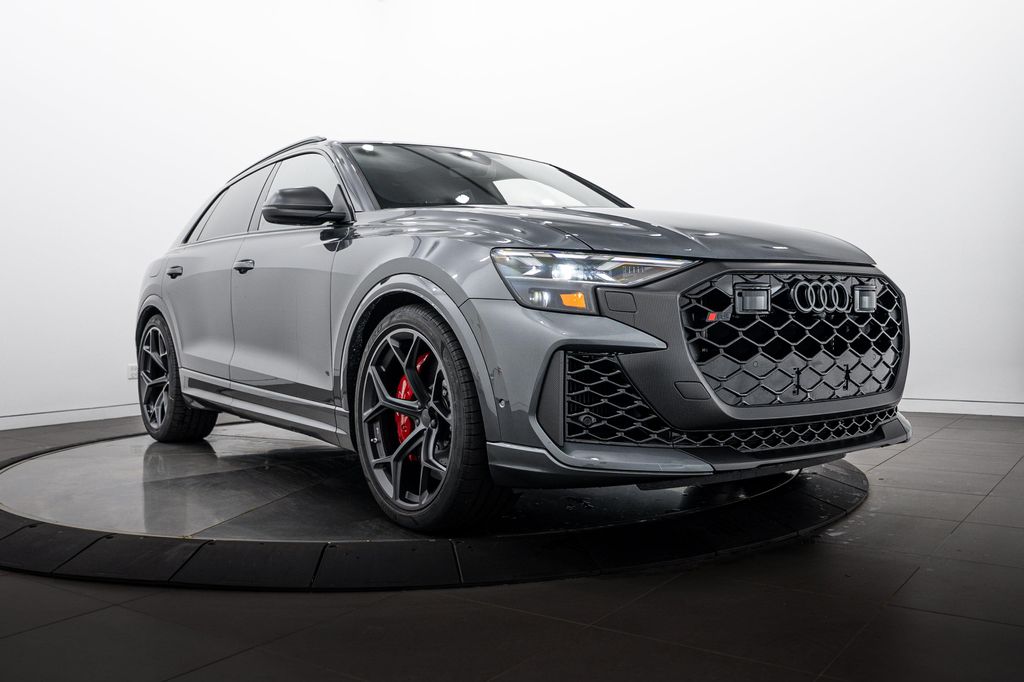 New 2026 Audi RS Q8 4.0T