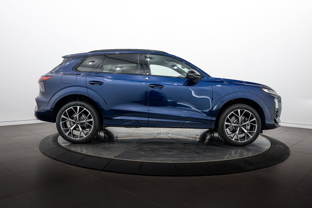2026 AUDI Q3 S LINE 照片 3