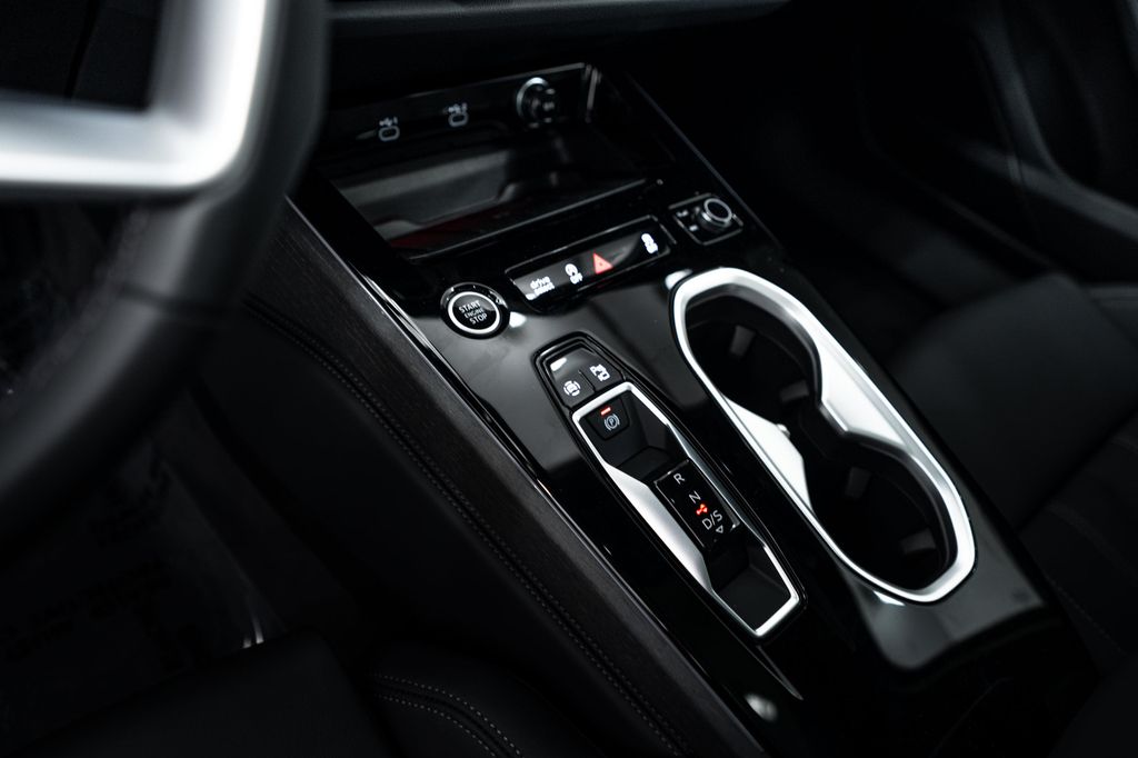 صورة 10 لـ 2026 AUDI A6 PREMIUM PLUS