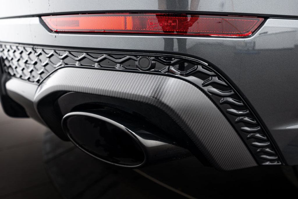 صورة مصغرة 24 لـ 2026 AUDI RS Q8 4.0T