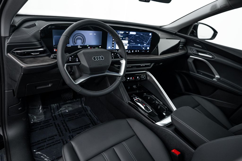 صورة 9 لـ 2026 AUDI Q5 PREMIUM PLUS