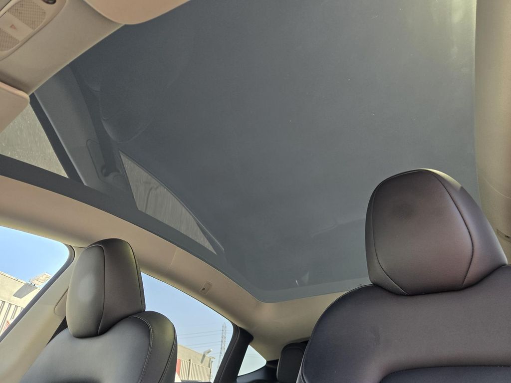 2023 Tesla MODEL Y RWD — миниатюра 19