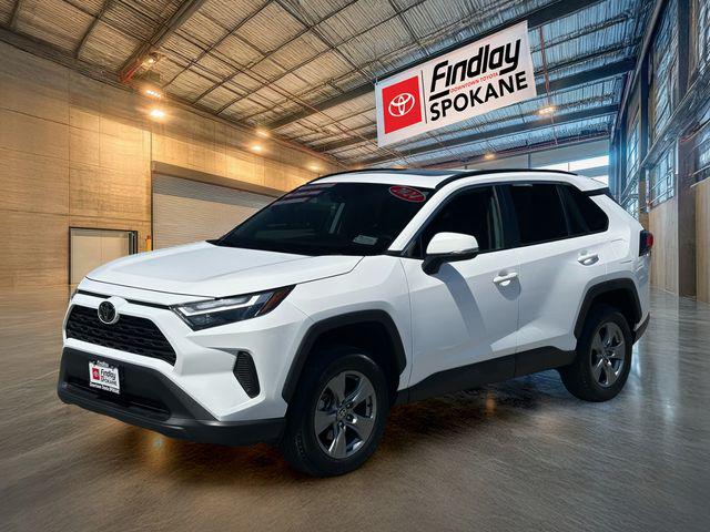 2024 Toyota RAV4 XLE — фото 1