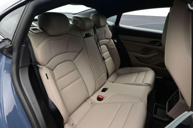 2026 Porsche TAYCAN 4 缩略图 16