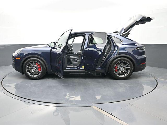 2025 Porsche CAYENNE S thumbnail 30