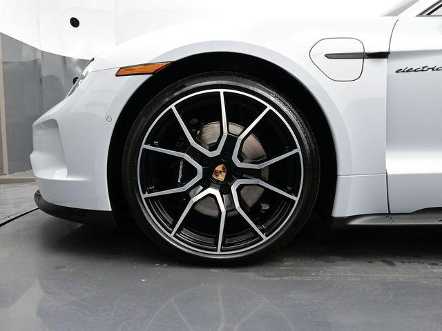 صورة 6 لـ 2026 Porsche TAYCAN