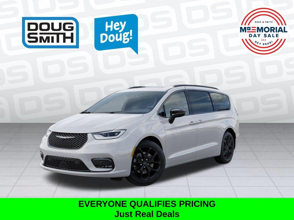 New 2026 Chrysler Pacifica Limited