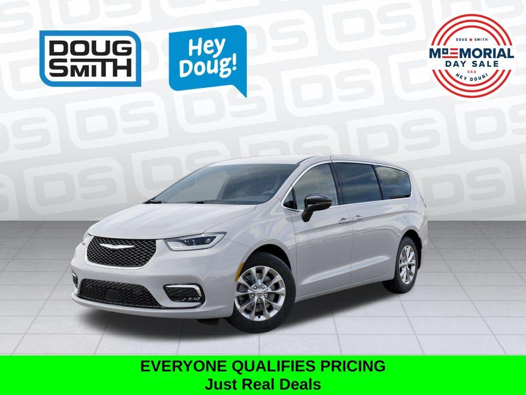 New 2026 Chrysler Pacifica Select