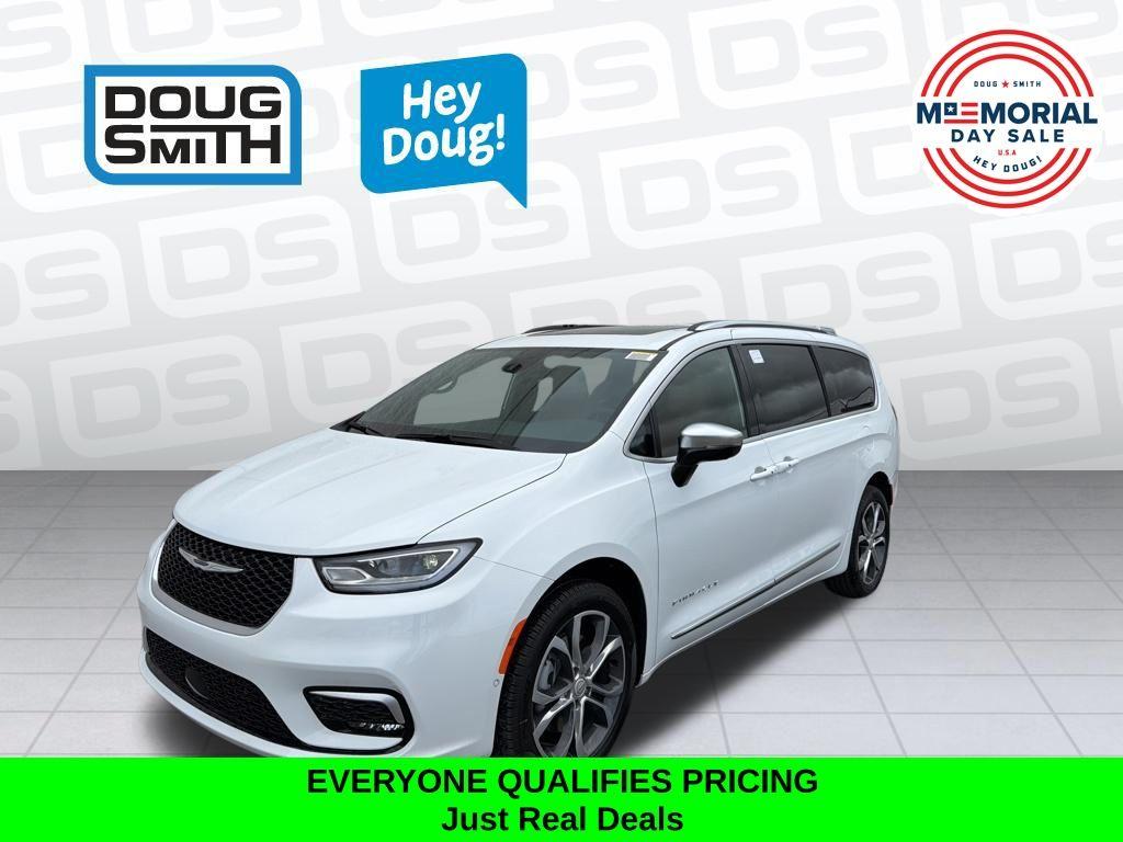 New 2026 Chrysler Pacifica Pinnacle