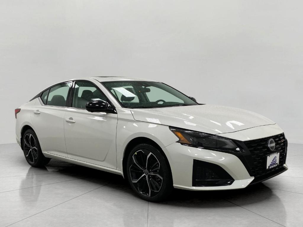 New 2026 Nissan Altima 3.5 SR