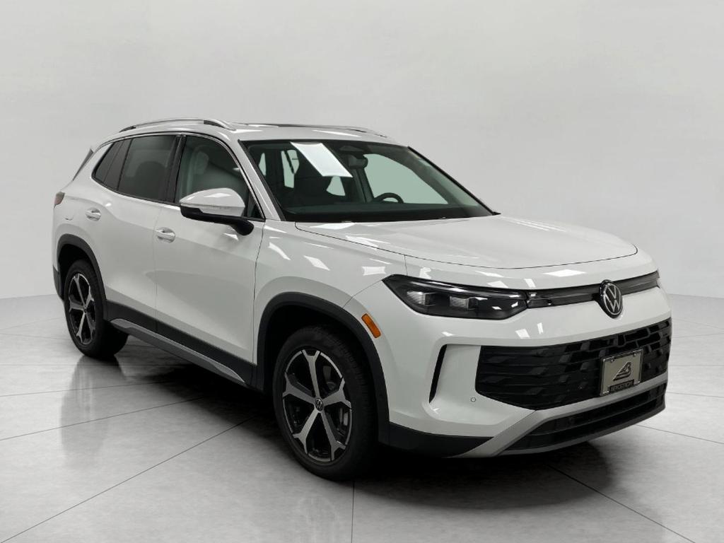 New 2026 Volkswagen Tiguan 2.0T SE