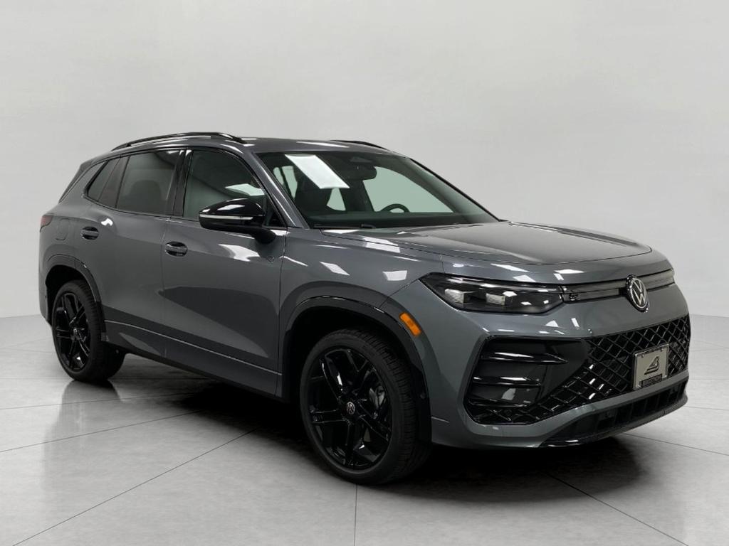 New 2026 Volkswagen Tiguan 2.0T SE R-Line Black