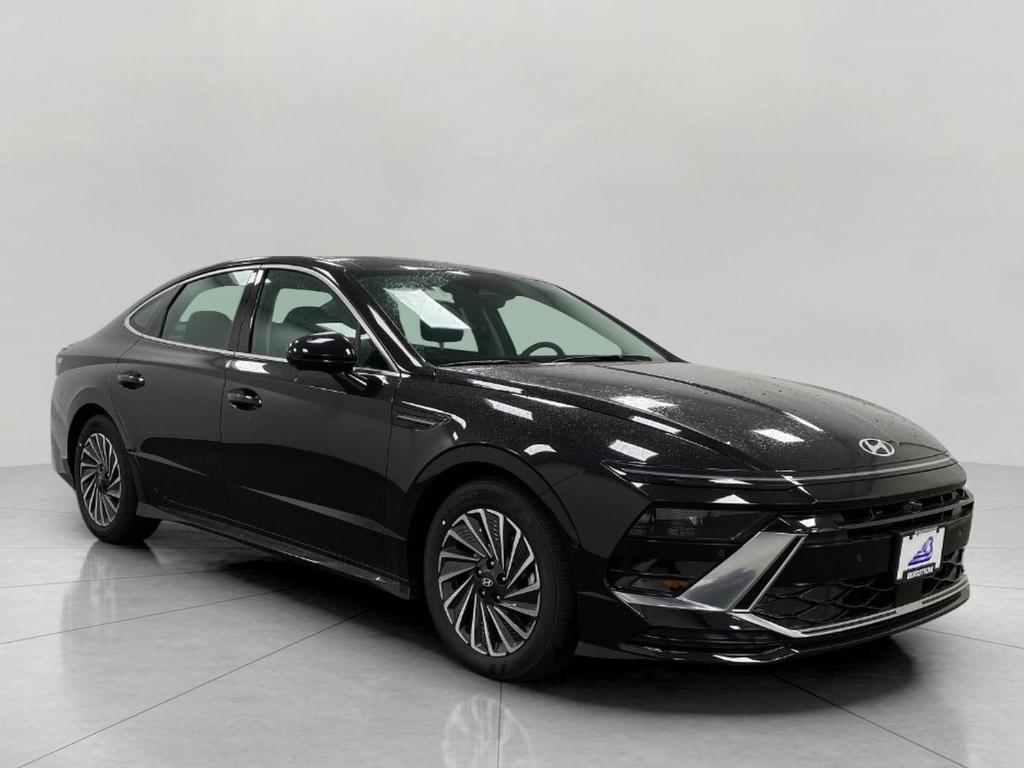 New 2026 Hyundai SONATA Hybrid Limited