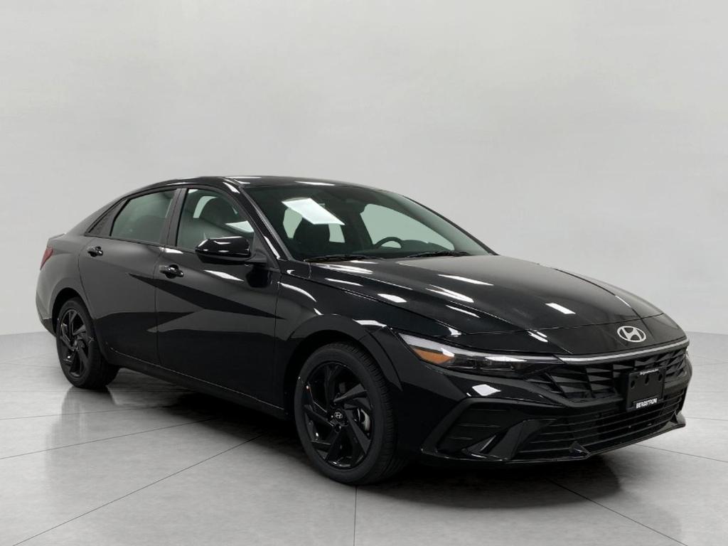 New 2026 Hyundai ELANTRA SEL Sport