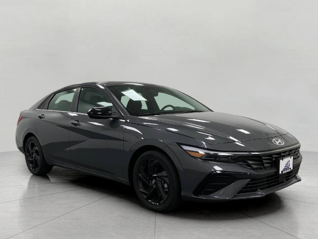 New 2026 Hyundai ELANTRA SEL SPORT PREMIUM
