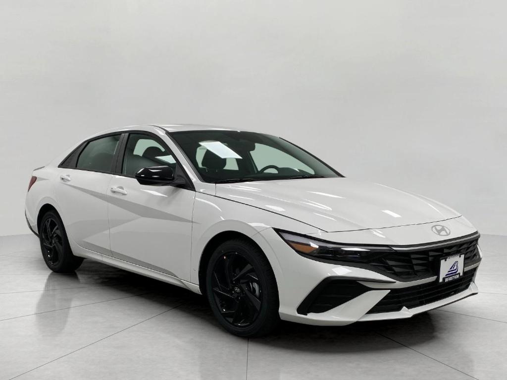 New 2026 Hyundai ELANTRA SEL Sport