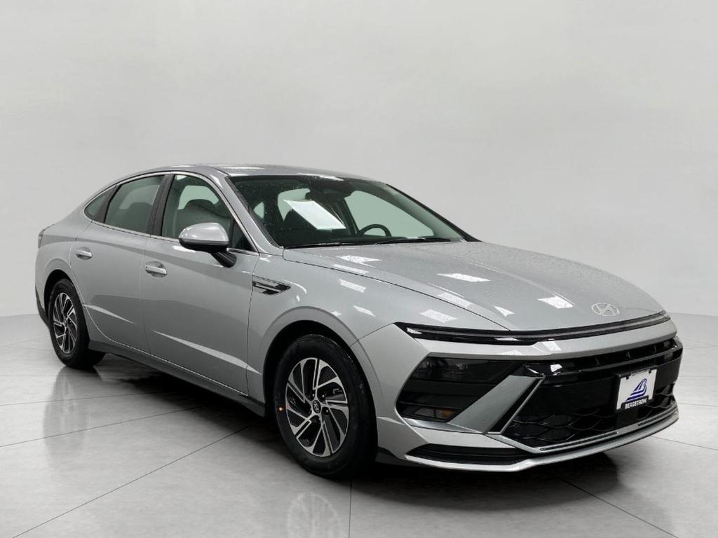 New 2026 Hyundai SONATA Hybrid Blue
