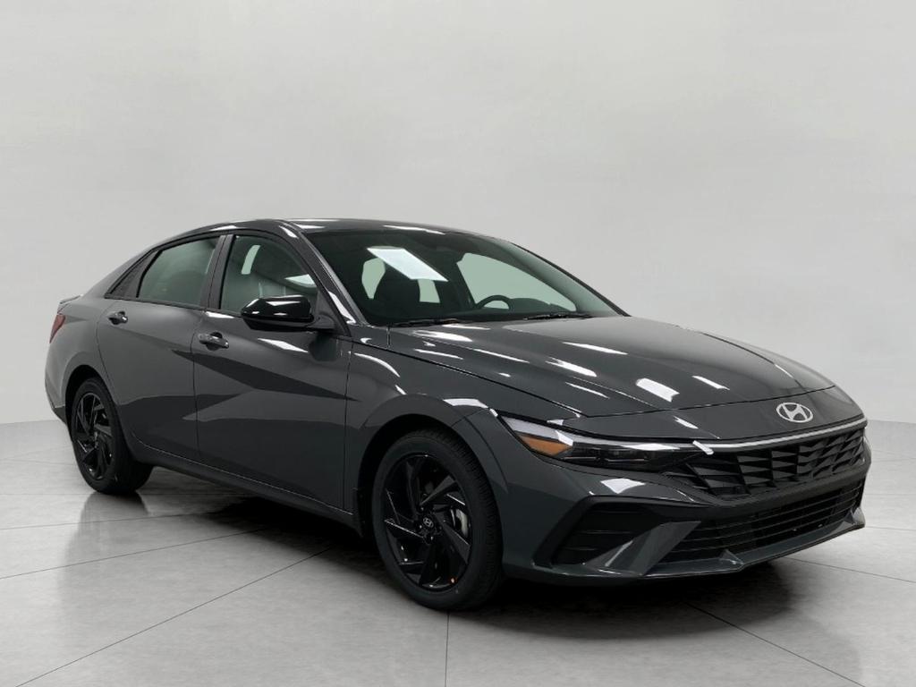 New 2026 Hyundai ELANTRA SEL Sport