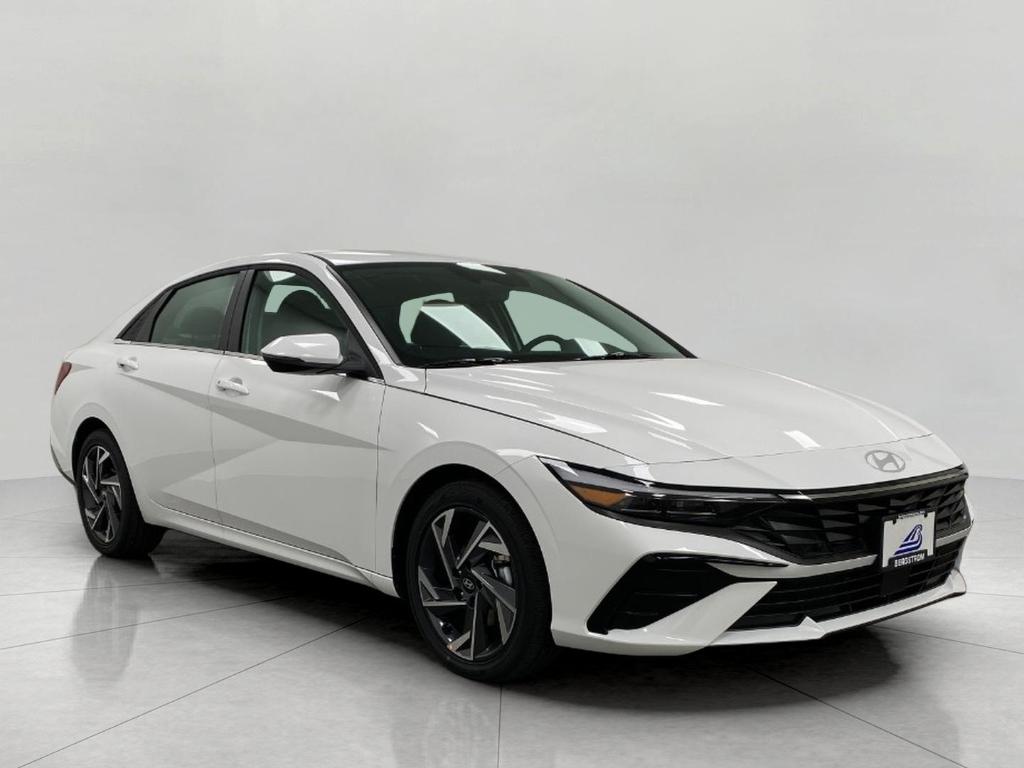New 2026 Hyundai ELANTRA Limited