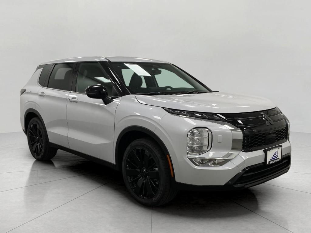 New 2026 Mitsubishi Outlander LE