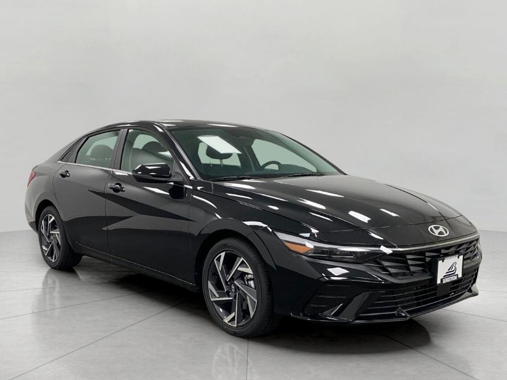 New 2026 Hyundai ELANTRA Limited