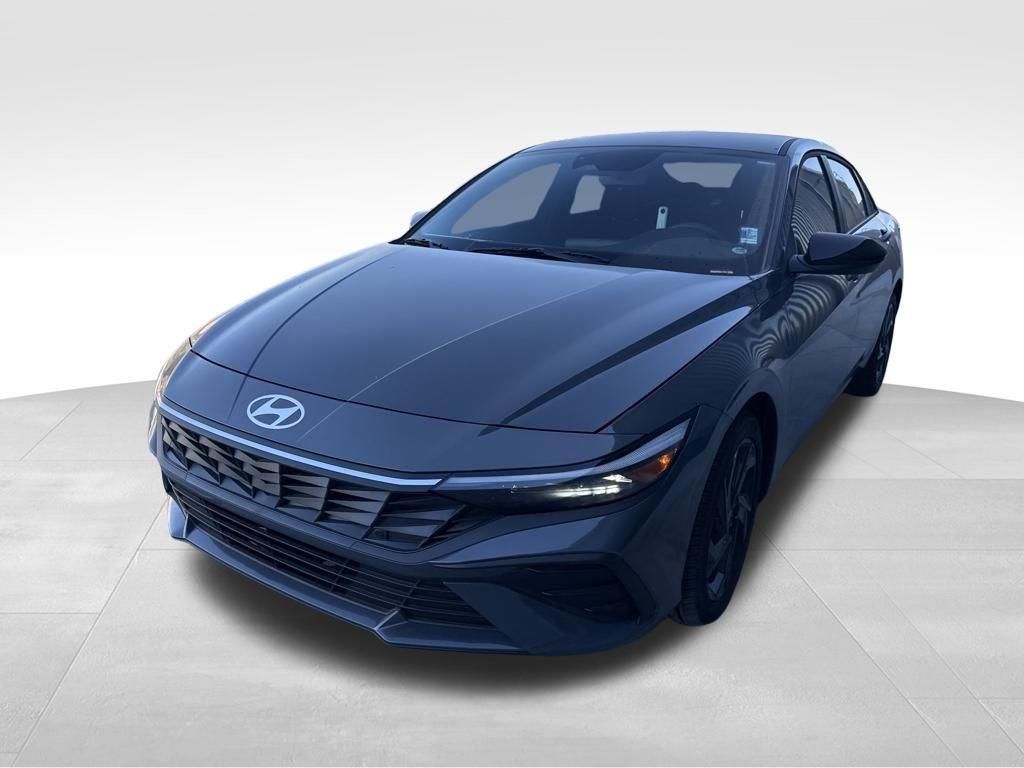 New 2026 Hyundai ELANTRA SEL Sport