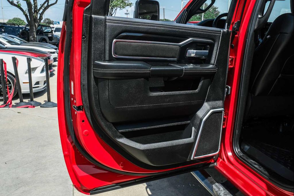 صورة مصغرة 37 لـ 2023 RAM 2500 LARAMIE CREW CAB 4X4 6'4' BOX