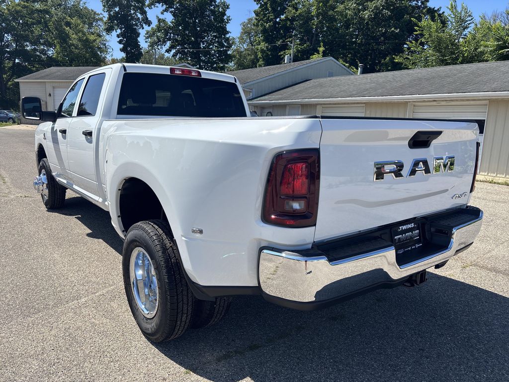 2026 RAM 3500 TRADESMAN CREW CAB 4X4 8' BOX — фото 6