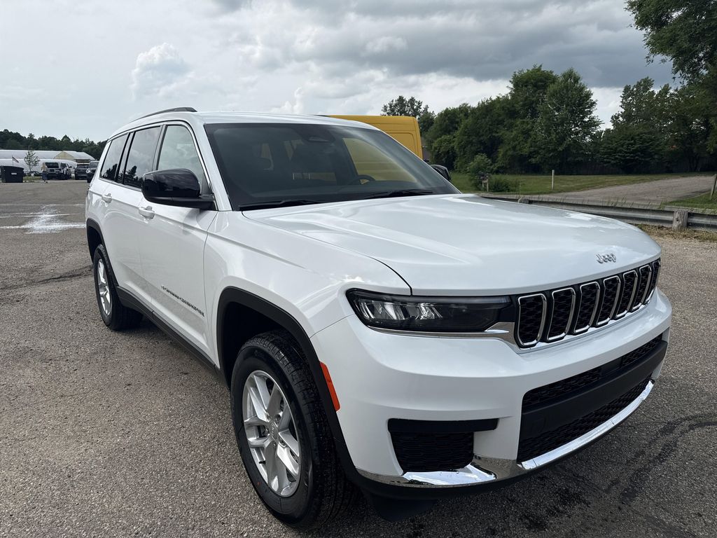 New 2026 Jeep Grand Cherokee L Laredo