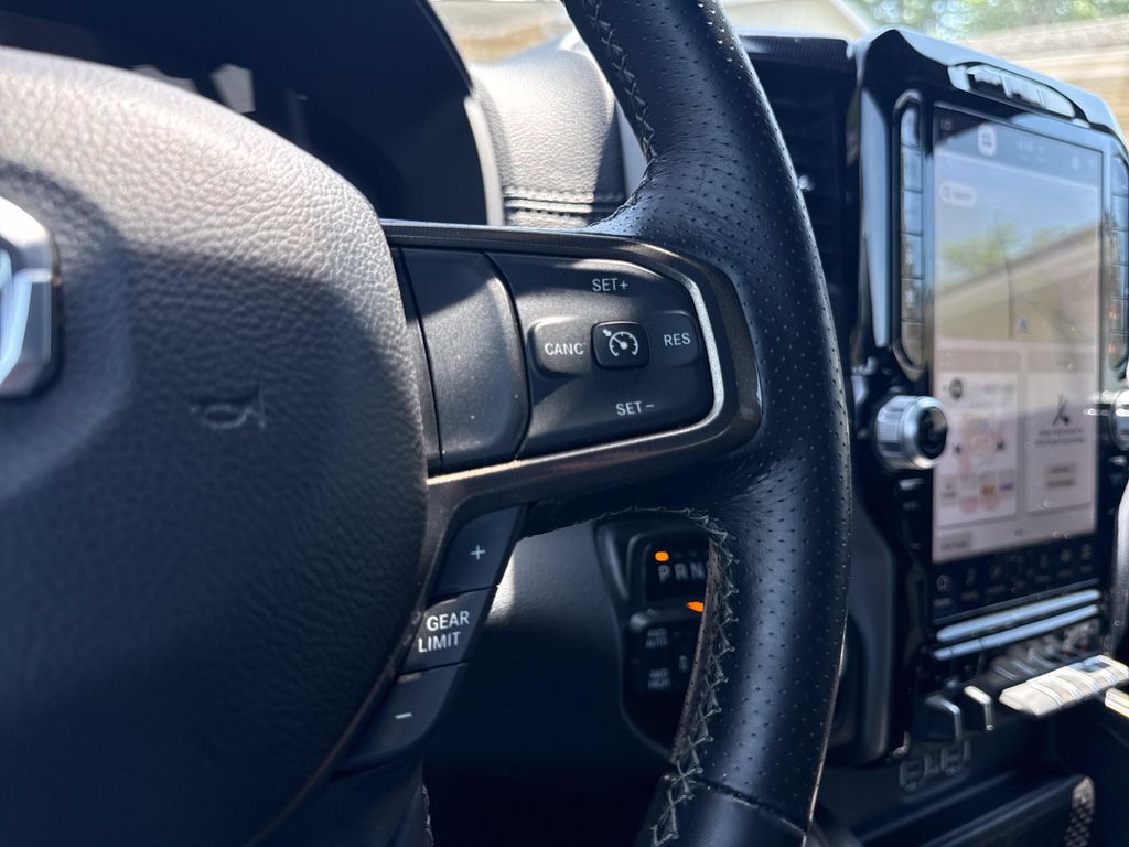 صورة مصغرة 27 لـ 2022 RAM 1500 SPORT