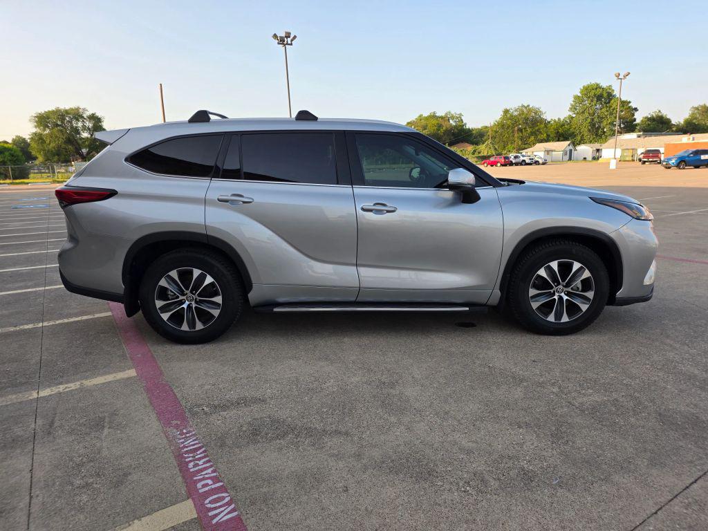 2022 Toyota HIGHLANDER XLE 缩略图 17