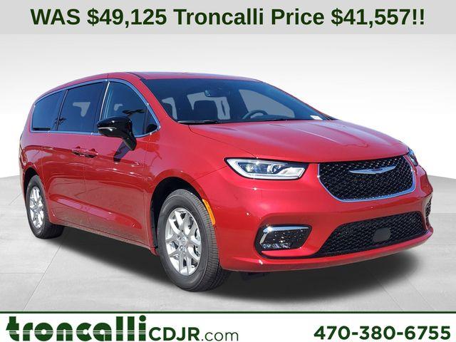 New 2026 Chrysler Pacifica Select